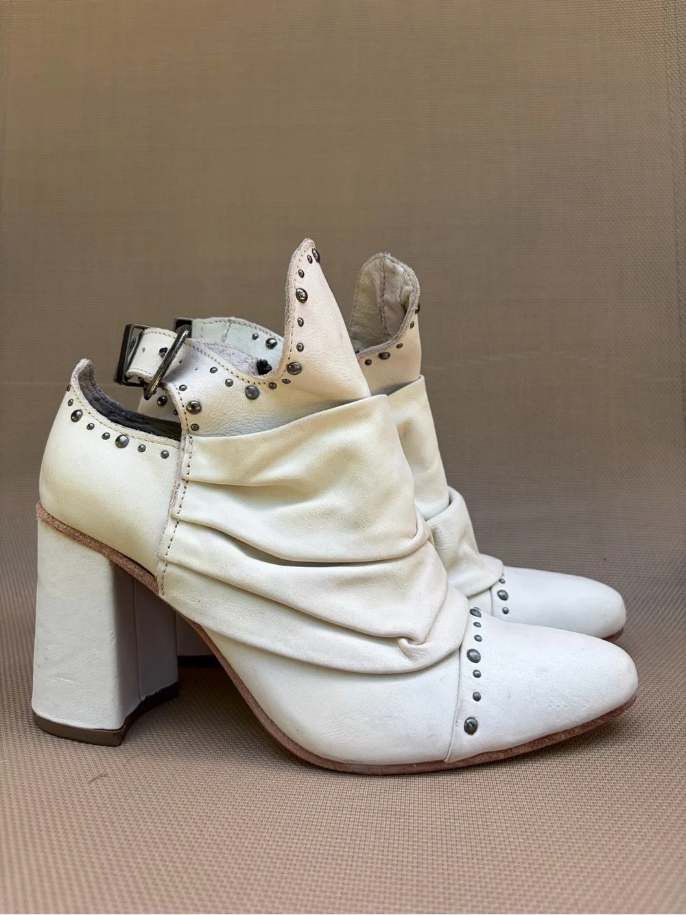 Freebird Jericho White Cream Leather Studded Booties With Block Heel Size 9